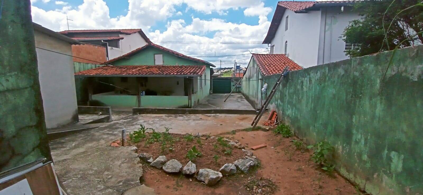 #2537 - Casa para Venda em Contagem - MG